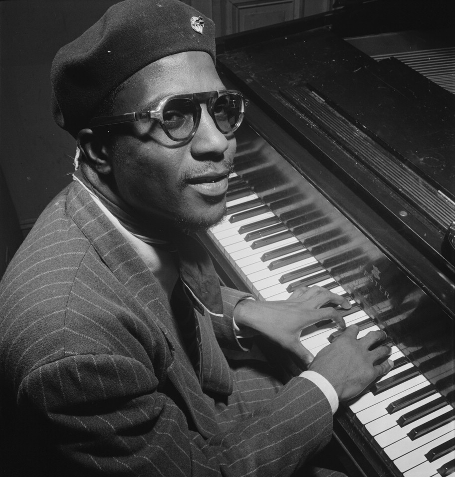 Thelonious_Monk_Mintons_Playhouse_New_York_N.Y._ca._Sept._1947_William_P._Gottlieb_06191.jpg